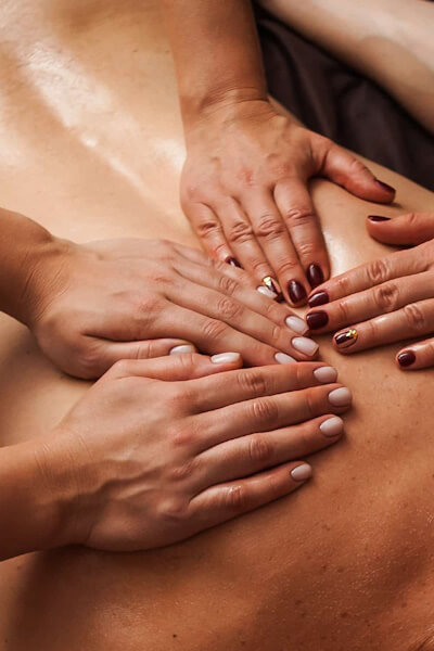 Four-hand massage